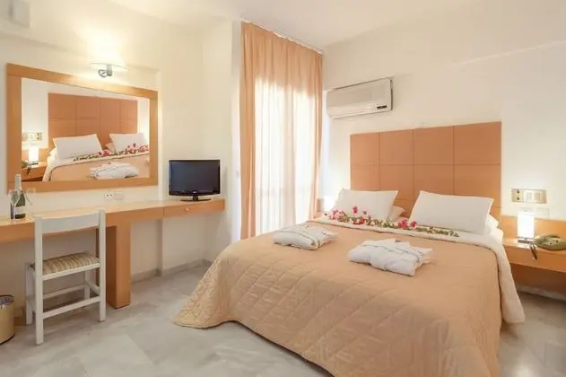One Bedroom Apartment with Sea View