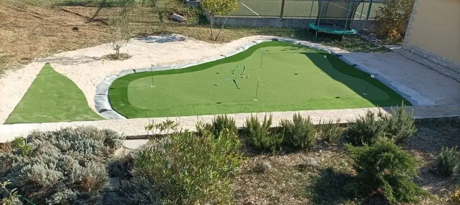 Ev (Mare - open pool and pool for childre)