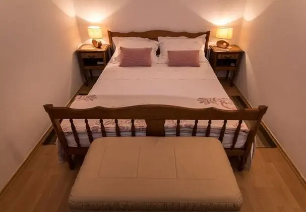 Ev (Mare - open pool and pool for childre)