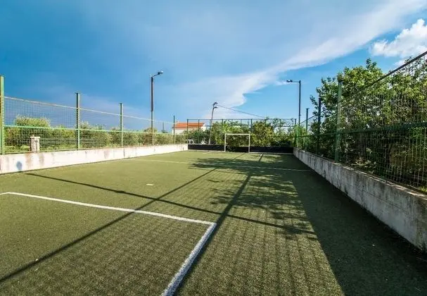 Ev (Mare - open pool and pool for childre)