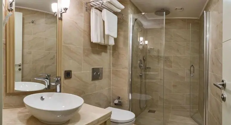 Deluxe Üç Kişilik Oda , Şehir Manzaralı