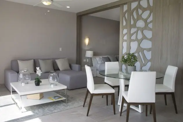 Elite Apartment, Terrace, City View with Beach Club Access