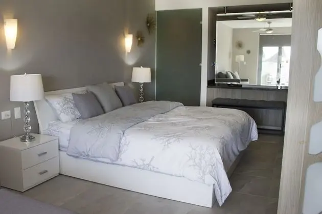 Elite Apartment, Terrace, City View with Beach Club Access