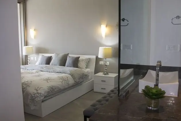 Elite Apartment, Terrace, City View with Beach Club Access