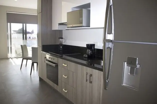 Elite Apartment, Terrace, City View with Beach Club Access