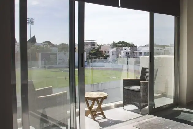 Elite Apartment, Terrace, City View with Beach Club Access