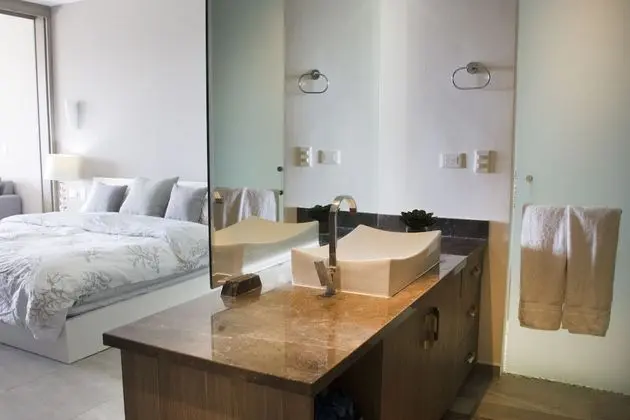 Elite Apartment, Terrace, City View with Beach Club Access