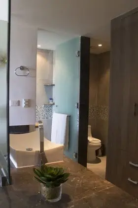 Elite Apartment, Terrace, City View with Beach Club Access