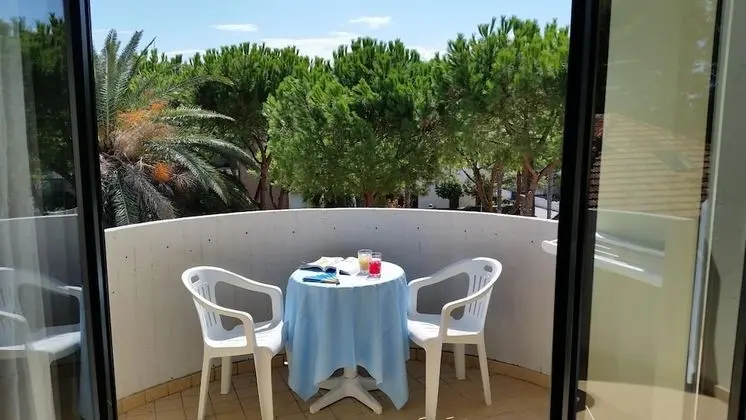 Classic Üç Kişilik Oda, Balkon