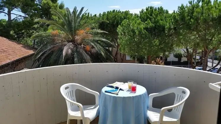Classic Üç Kişilik Oda, Balkon