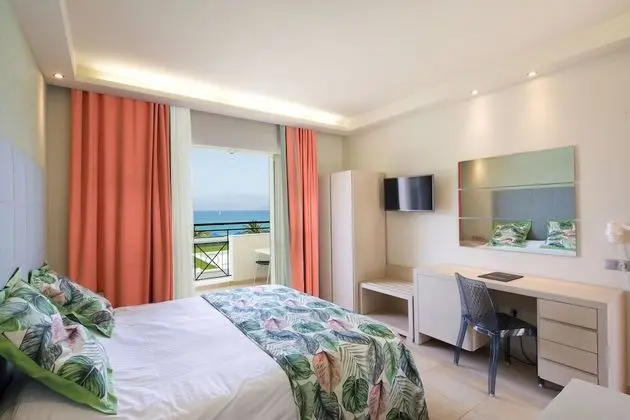 Deluxe Tek Büyük veya İki Ayrı Yataklı Oda, Deniz Manzaralı