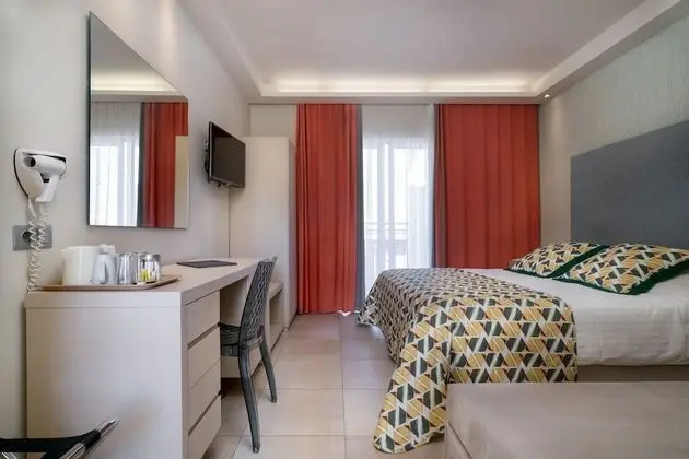 Deluxe Tek Büyük veya İki Ayrı Yataklı Oda, Deniz Manzaralı