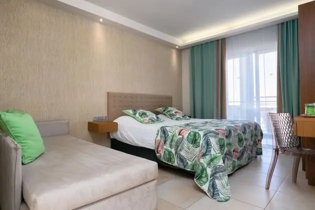 Deluxe Tek Büyük veya İki Ayrı Yataklı Oda, Deniz Manzaralı