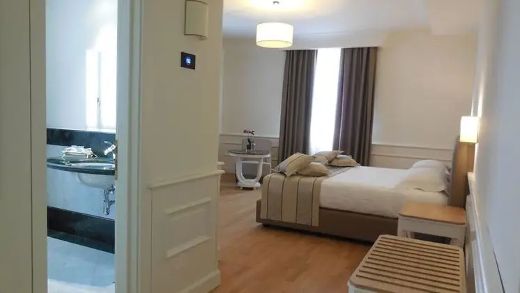 Deluxe Üç Kişilik Oda