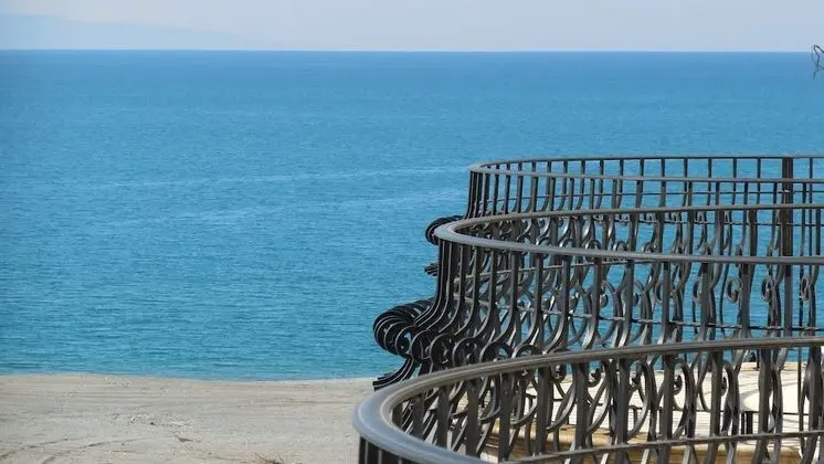 Grand Büyük Yataklı Tek Kişilik Oda, Kısmi Deniz Manzaralı