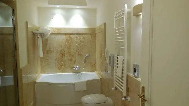 Superior Büyük Yataklı Tek Kişilik Oda