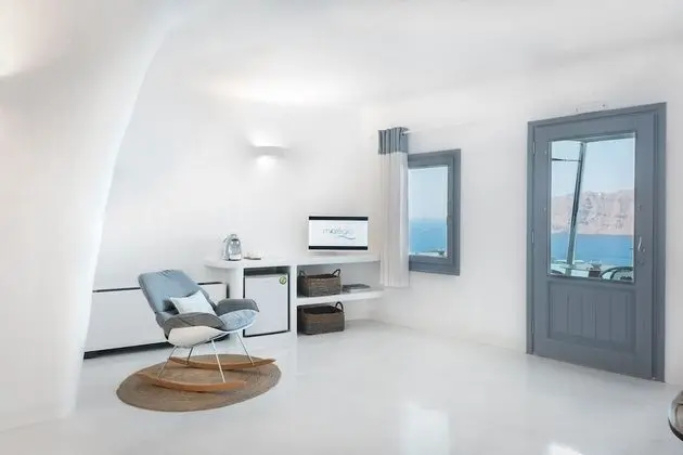 Cave Villa with outdoor heated plunge pool