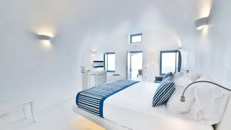 Junior Suite with outdoor heated plunge pool with jets (2 pax)