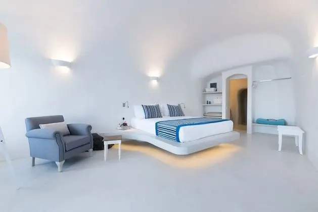 Junior Suite with outdoor heated plunge pool with jets (2 pax)