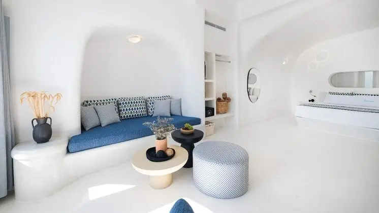 Junior Suite with outdoor heated plunge pool with jets (2 pax)