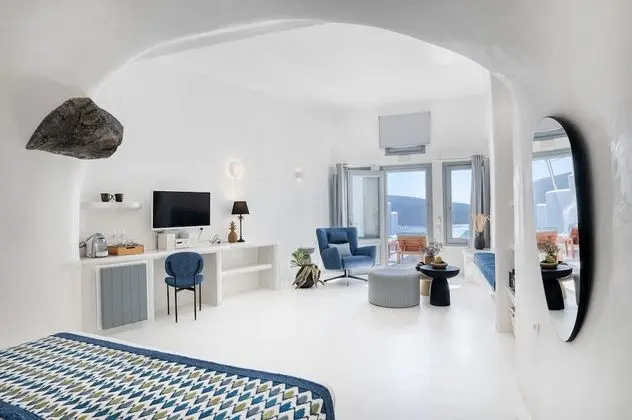 Junior Suite with outdoor heated plunge pool with jets (2 pax)