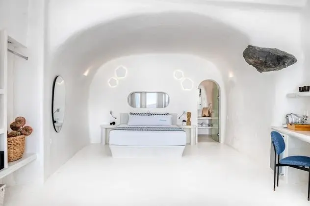 Junior Suite with outdoor heated plunge pool with jets (2 pax)