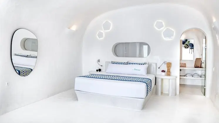 Junior Suite with outdoor heated plunge pool with jets (2 pax)