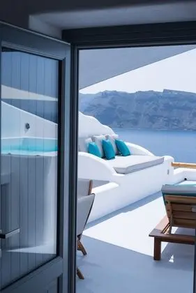 Junior Suite with outdoor heated plunge pool with jets (2 pax)