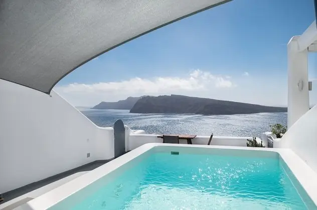 Junior Suite with outdoor heated plunge pool with jets (2 pax)
