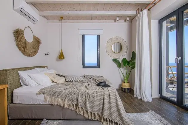 The Acacia Junior Suite