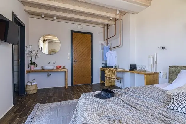 The Acacia Junior Suite