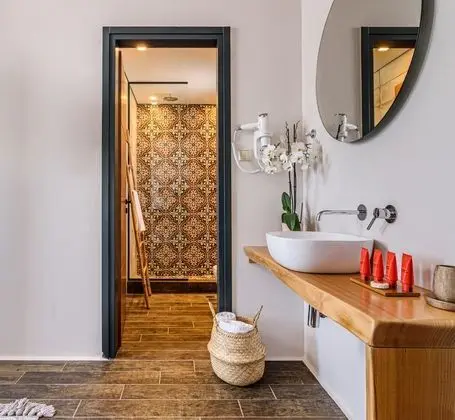 The Acacia Junior Suite