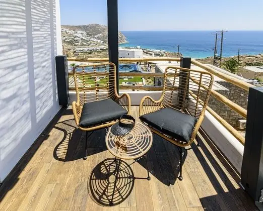 The Acacia Junior Suite