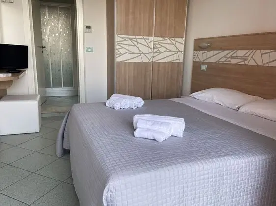 Economy Tek Büyük Yataklı Oda