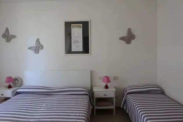 Üç Kişilik Oda, Birden Çok Yatak, Sigara İçilmez, Bahçe Manzaralı