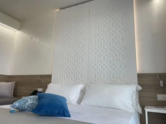 Comfort Üç Kişilik Oda, Havuz Manzaralı