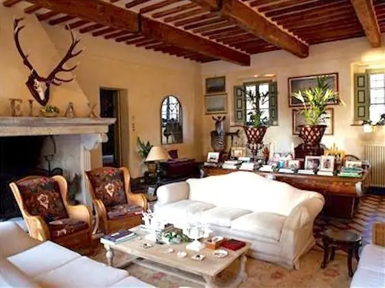 Villa, Sigara İçilebilir