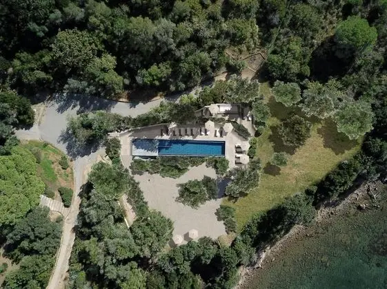 Villa, Sigara İçilebilir