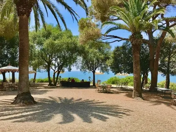 Villa, Sigara İçilebilir