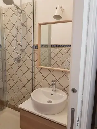Üç Kişilik Oda, Balkon