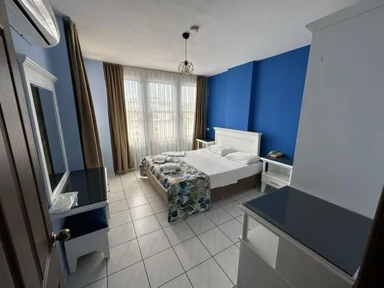 Apart Oda, Deniz veya Havuz Manzaralı, Balkonlu