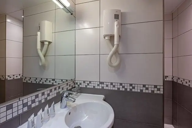 Classic Tek Büyük Yataklı Oda