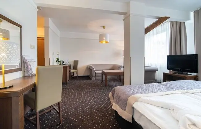 Family Tek Büyük Yataklı Oda