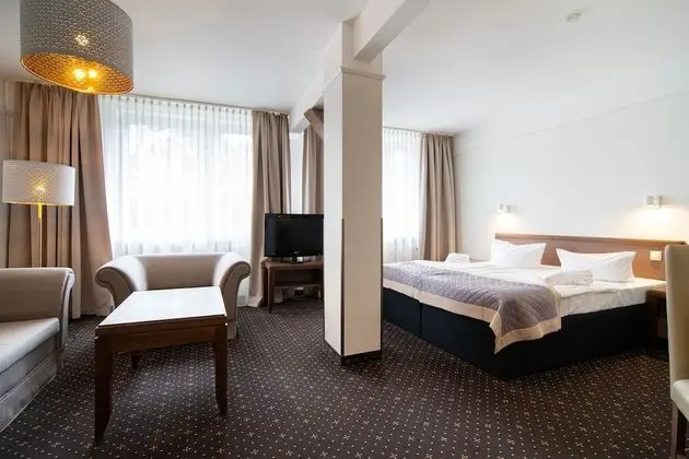 Family Tek Büyük Yataklı Oda