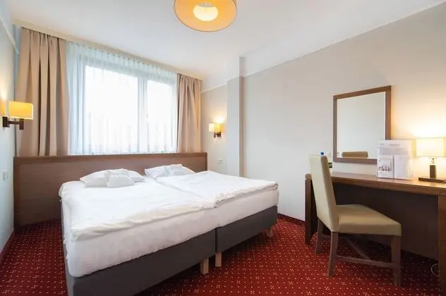 Tek Büyük veya İki Ayrı Yataklı Oda