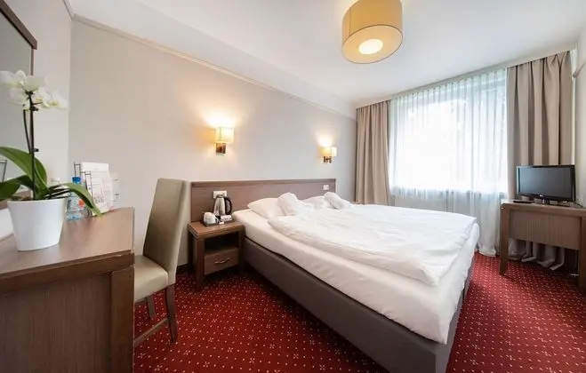 Tek Büyük veya İki Ayrı Yataklı Oda