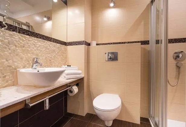 Tek Büyük veya İki Ayrı Yataklı Oda