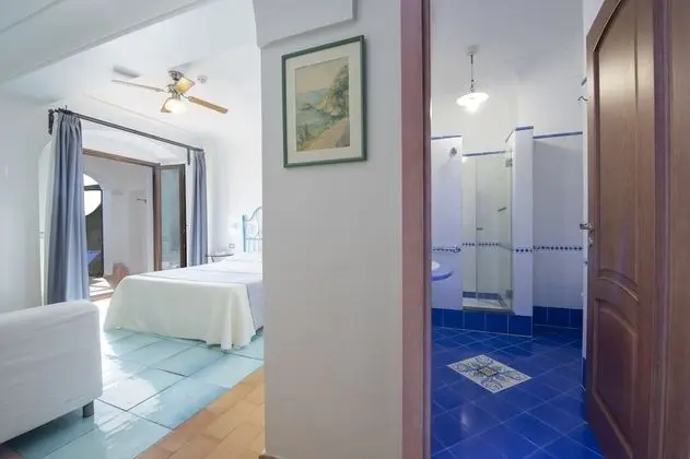 Deluxe Tek Büyük Yataklı Oda, Veranda, Deniz Manzaralı