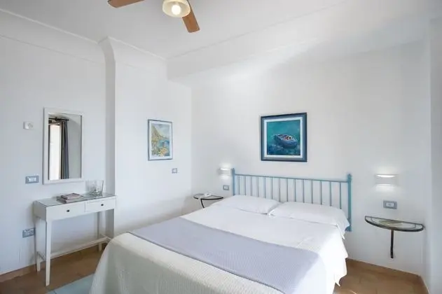 Deluxe Tek Büyük Yataklı Oda, Veranda, Deniz Manzaralı
