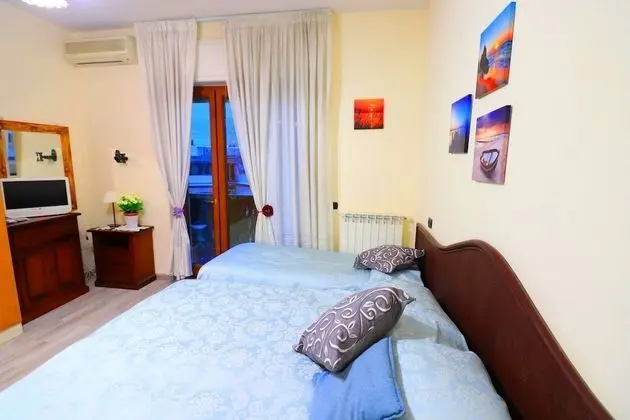 Üç Kişilik Oda (Vesuvio)